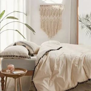 NEW UO Cream/Black Full/Queen Duvet Cover